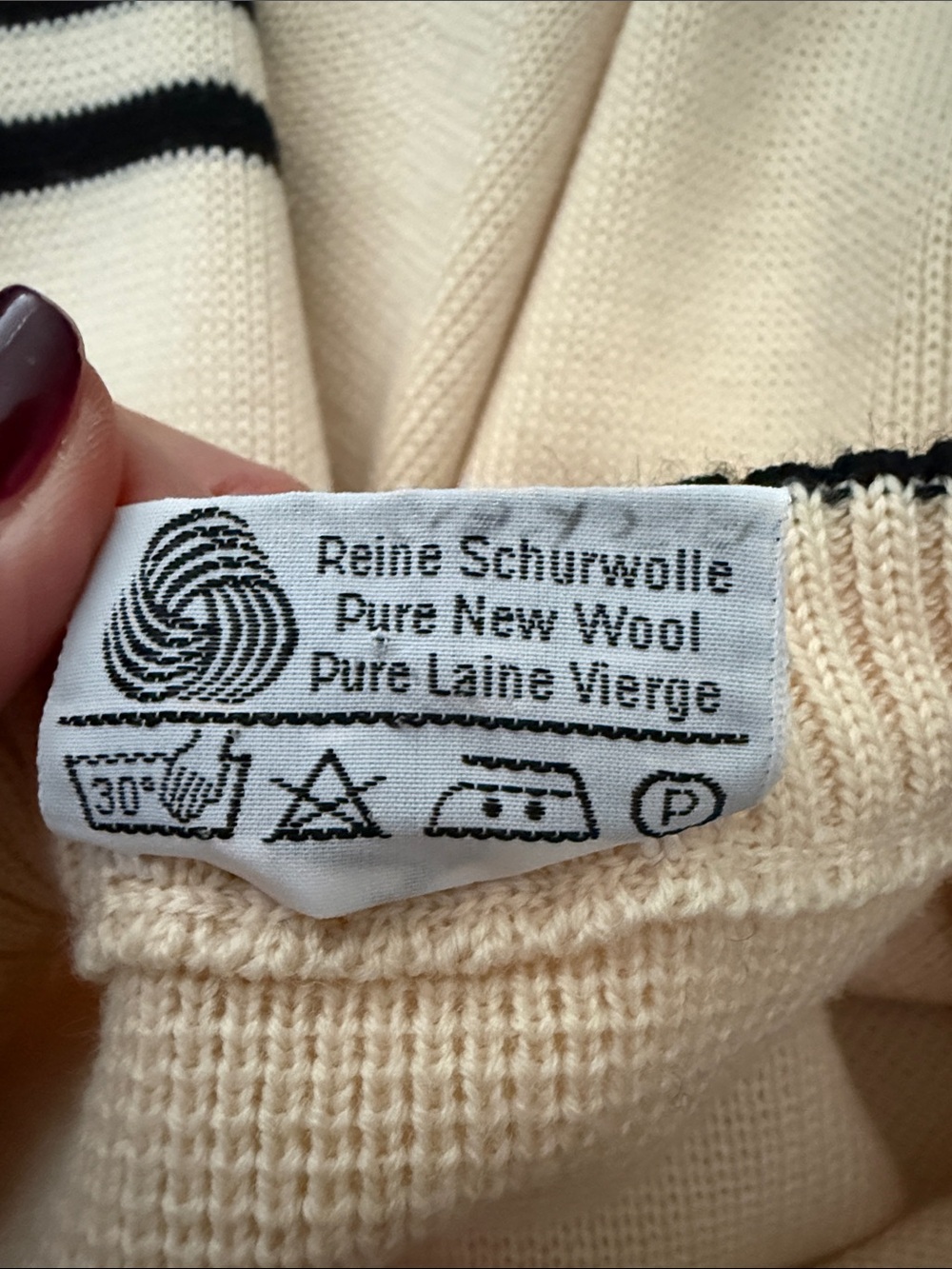 Vintage 80s Sigi Scheiber Cream Knit Austria Pure Wool Eagle Crest Sweater - Picture 4 of 4
